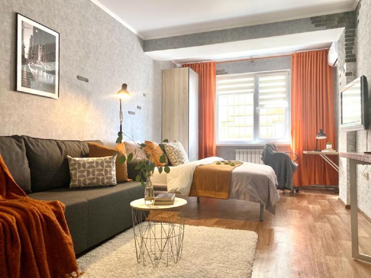 Студия New York В Самом Центре Города Apartment Almatî Exterior foto